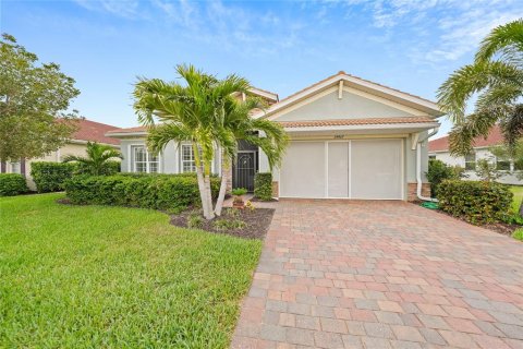 House in Punta Gorda, Florida 3 bedrooms, 205.87 sq.m. № 1586772 - photo 2
