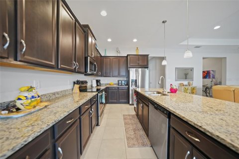 House in Punta Gorda, Florida 3 bedrooms, 205.87 sq.m. № 1586772 - photo 8