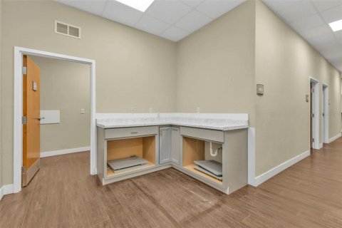 Immobilier commercial à louer à Port Charlotte, Floride № 1544805 - photo 23