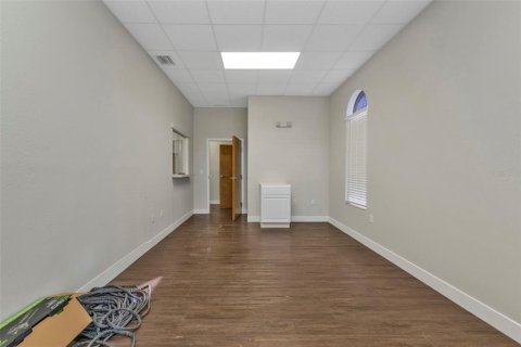 Immobilier commercial à louer à Port Charlotte, Floride № 1544805 - photo 9