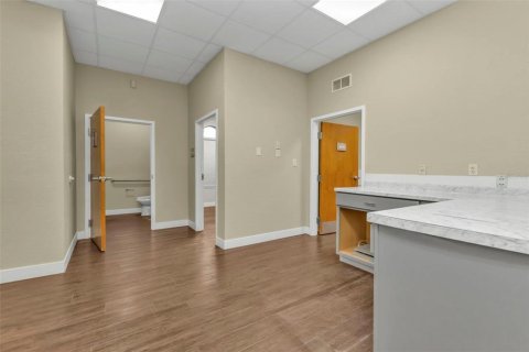 Immobilier commercial à louer à Port Charlotte, Floride № 1544805 - photo 24