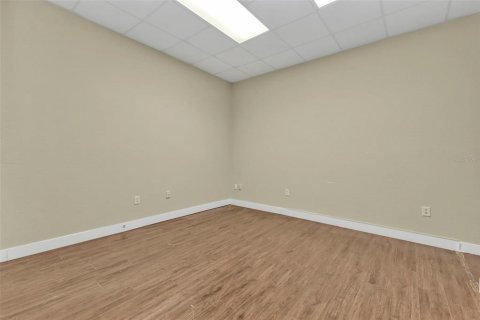 Immobilier commercial à louer à Port Charlotte, Floride № 1544805 - photo 22
