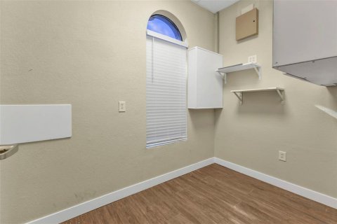 Immobilier commercial à louer à Port Charlotte, Floride № 1544805 - photo 17