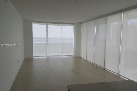 Copropriété à louer à Miami, Floride: 3 chambres, 139.82 m2 № 2170538 - photo 4