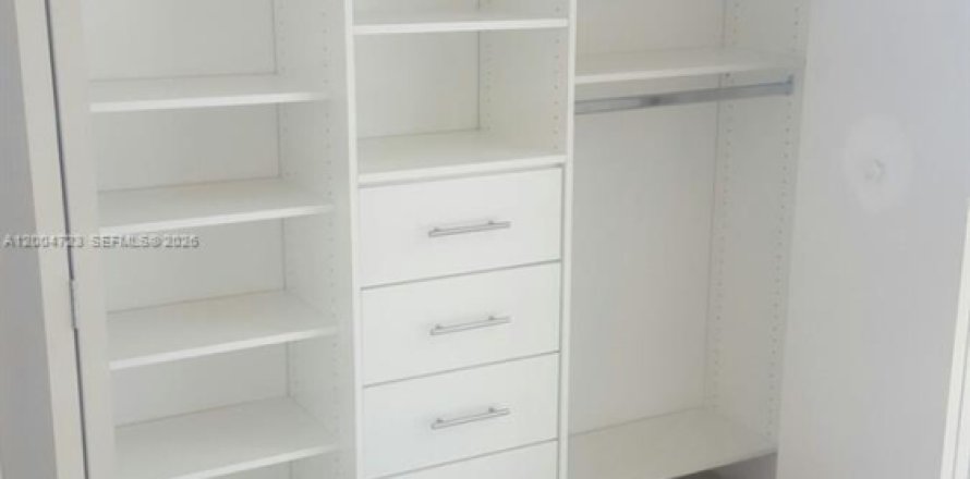 Condo à Miami, Floride, 3 chambres № 2170538