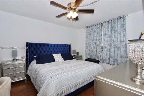 Condo in Aventura, Florida, 1 bedroom  № 1925231 - photo 13