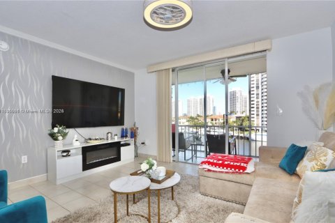 Condo in Aventura, Florida, 1 bedroom  № 1925231 - photo 5