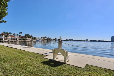 Condo in Aventura, Florida, 1 bedroom  № 1925231 - photo 21