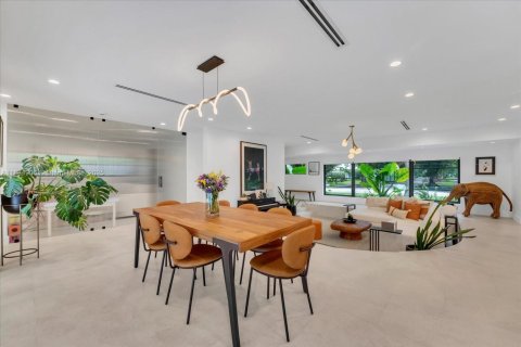 Casa en venta en Coral Gables, Florida, 5 dormitorios, 268.3 m2 № 1938639 - foto 10