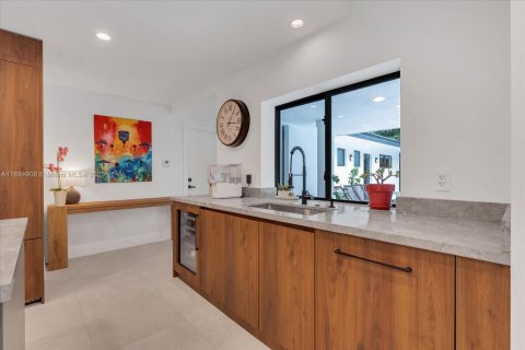 Casa en venta en Coral Gables, Florida, 5 dormitorios, 268.3 m2 № 1938639 - foto 8