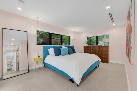 Casa en venta en Coral Gables, Florida, 5 dormitorios, 268.3 m2 № 1938639 - foto 18