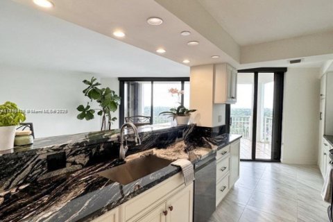 Copropriété à vendre à Miami, Floride: 2 chambres, 127.83 m2 № 1711975 - photo 4
