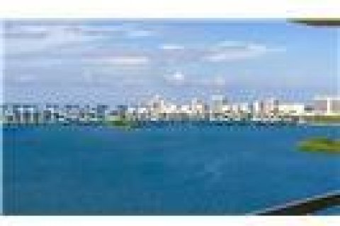 Copropriété à vendre à Miami, Floride: 2 chambres, 127.83 m2 № 1711975 - photo 30