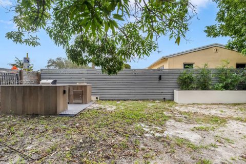 House in Fort Lauderdale, Florida 4 bedrooms, 123.84 sq.m. № 1989956 - photo 29