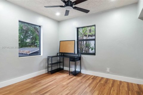 House in Fort Lauderdale, Florida 4 bedrooms, 123.84 sq.m. № 1989956 - photo 14