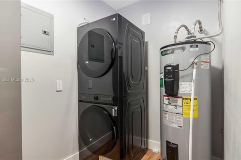 House in Fort Lauderdale, Florida 4 bedrooms, 123.84 sq.m. № 1989956 - photo 8