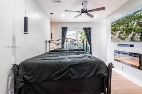 House in Fort Lauderdale, Florida 4 bedrooms, 123.84 sq.m. № 1989956 - photo 18