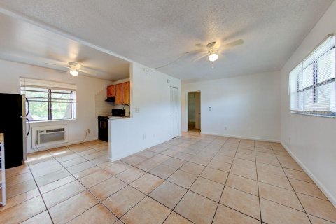Condominio en alquiler en Clearwater, Florida, 1 dormitorio, 45.52 m2 № 1903990 - foto 4