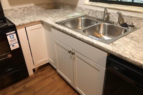 Adosado en alquiler en Gainesville, Florida, 2 dormitorios, 91.04 m2 № 1901160 - foto 2