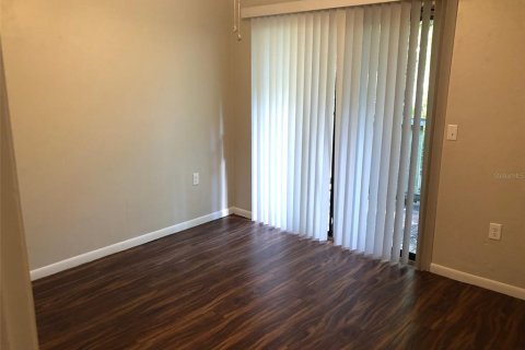 Adosado en alquiler en Gainesville, Florida, 2 dormitorios, 91.04 m2 № 1901160 - foto 13