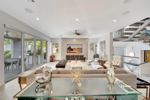 House in Fort Lauderdale, Florida 4 bedrooms, 280.56 sq.m. № 2024940 - photo 10
