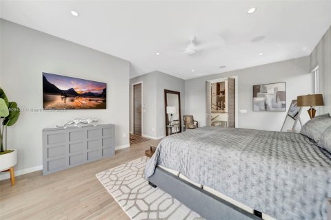 House in Fort Lauderdale, Florida 4 bedrooms, 280.56 sq.m. № 2024940 - photo 30