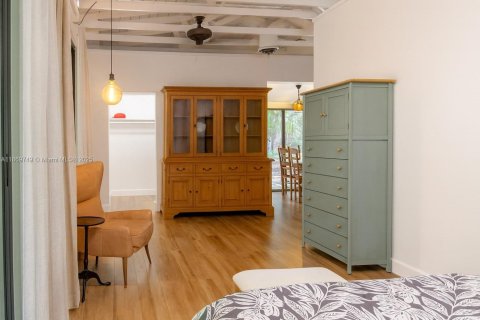 House in Miami, Florida 1 bedroom, 78.6 sq.m. № 1896921 - photo 9