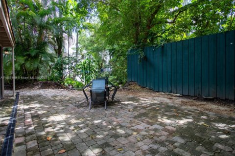 House in Miami, Florida 1 bedroom, 78.6 sq.m. № 1896921 - photo 14