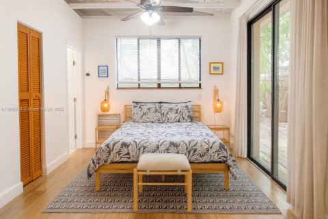 House in Miami, Florida 1 bedroom, 78.6 sq.m. № 1896921 - photo 11