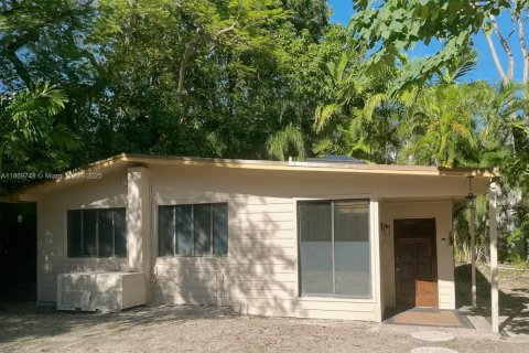 House in Miami, Florida 1 bedroom, 78.6 sq.m. № 1896921 - photo 1