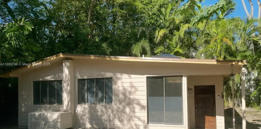House in Miami, Florida 1 bedroom, 78.6 sq.m. № 1896921