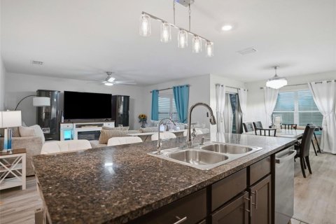 Villa ou maison à vendre à Spring Hill, Floride: 3 chambres, 155.52 m2 № 2410713 - photo 9