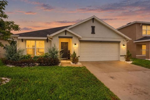 Villa ou maison à vendre à Spring Hill, Floride: 3 chambres, 155.52 m2 № 2410713 - photo 2