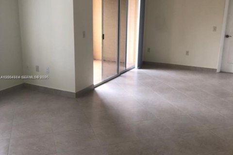 Condo in West Palm Beach, Florida, 1 bedroom  № 2068630 - photo 4