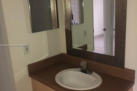 Condo in West Palm Beach, Florida, 1 bedroom  № 2068630 - photo 8