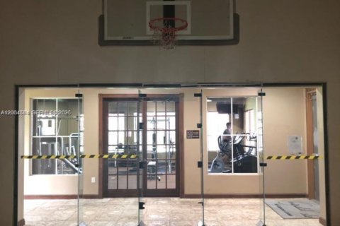 Condo in West Palm Beach, Florida, 1 bedroom  № 2068630 - photo 15