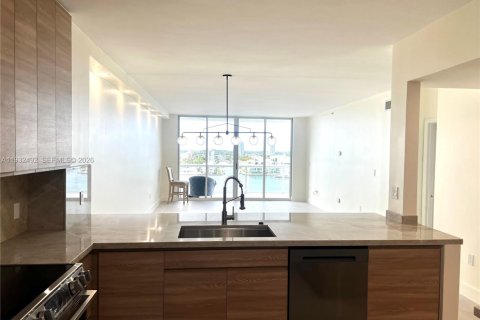 Снять в аренду кондоминиум в Санни-Айлс-Бич, Флорида 2 спальни, 121.7м2, № 2004022 - фото 4