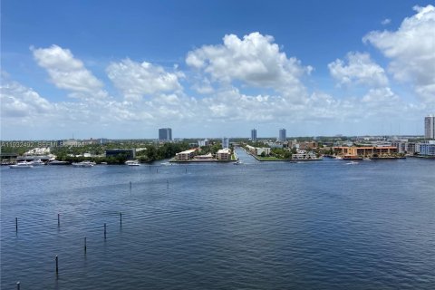 Снять в аренду кондоминиум в Санни-Айлс-Бич, Флорида 2 спальни, 121.7м2, № 2004022 - фото 2