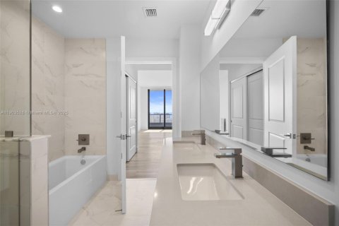 Снять в аренду квартиру в Халландейл-Бич, Флорида 2 спальни, 110.09м2, № 1954603 - фото 22