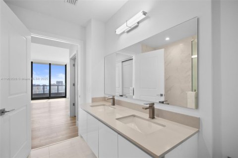 Снять в аренду квартиру в Халландейл-Бич, Флорида 2 спальни, 110.09м2, № 1954603 - фото 23