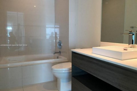 Copropriété à louer à Miami, Floride: 49.24 m2 № 2168345 - photo 3