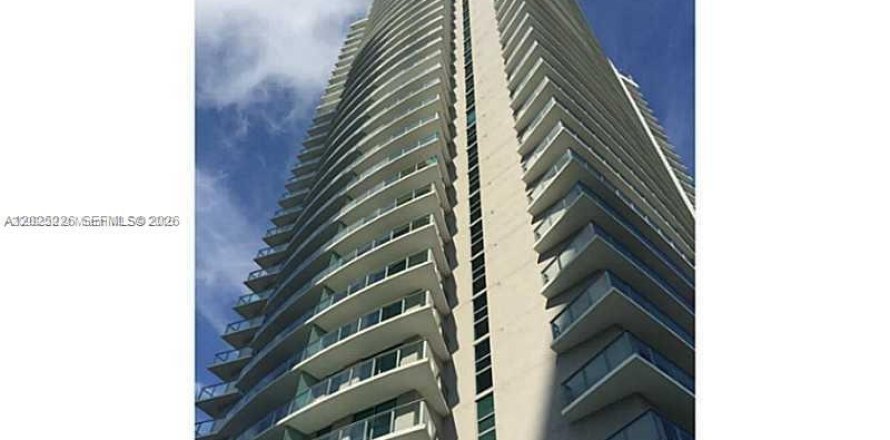 Studio à Condo à Miami, Floride  № 2168345