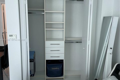 Copropriété à louer à Miami, Floride: 49.24 m2 № 2168345 - photo 24
