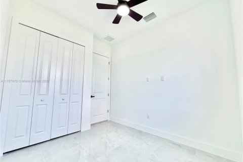 Villa ou maison à vendre à Lehigh Acres, Floride: 3 chambres, 98.2 m2 № 1983191 - photo 10