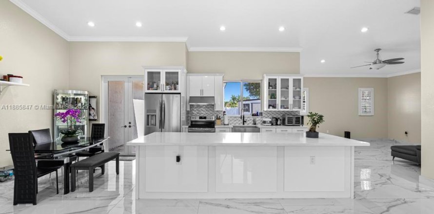 Villa ou maison à Palmetto Bay, Floride 4 chambres, 206.24 m2 № 1933753