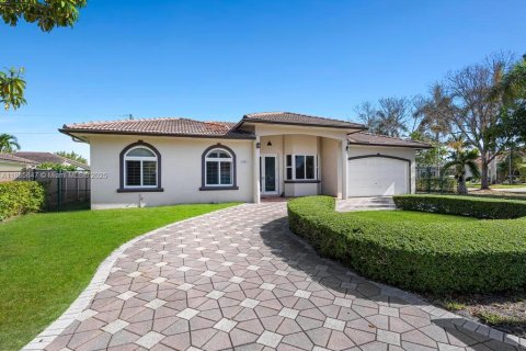 Villa ou maison à vendre à Palmetto Bay, Floride: 4 chambres, 206.24 m2 № 1933753 - photo 3