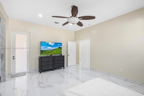 Villa ou maison à vendre à Palmetto Bay, Floride: 4 chambres, 206.24 m2 № 1933753 - photo 23