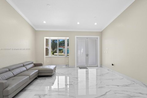 Villa ou maison à vendre à Palmetto Bay, Floride: 4 chambres, 206.24 m2 № 1933753 - photo 12