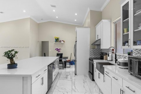 Villa ou maison à vendre à Palmetto Bay, Floride: 4 chambres, 206.24 m2 № 1933753 - photo 14