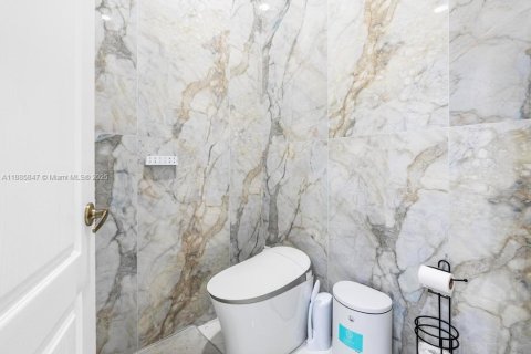 Villa ou maison à vendre à Palmetto Bay, Floride: 4 chambres, 206.24 m2 № 1933753 - photo 26